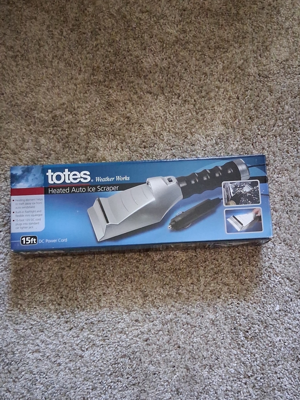 Totes Weather Works Heated Auto Ice Scraper